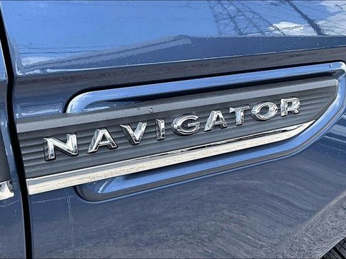 Used 2023 Lincoln Navigator L Reserve AWD/4WD image 43