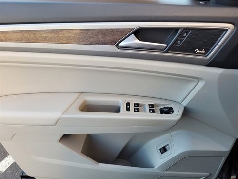 Used 2019 Volkswagen Atlas SEL Premium image 22