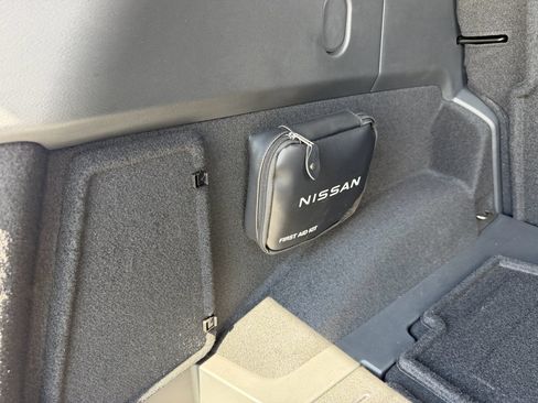 Used 2025 Nissan Rogue SL w/ Tech Package image 17