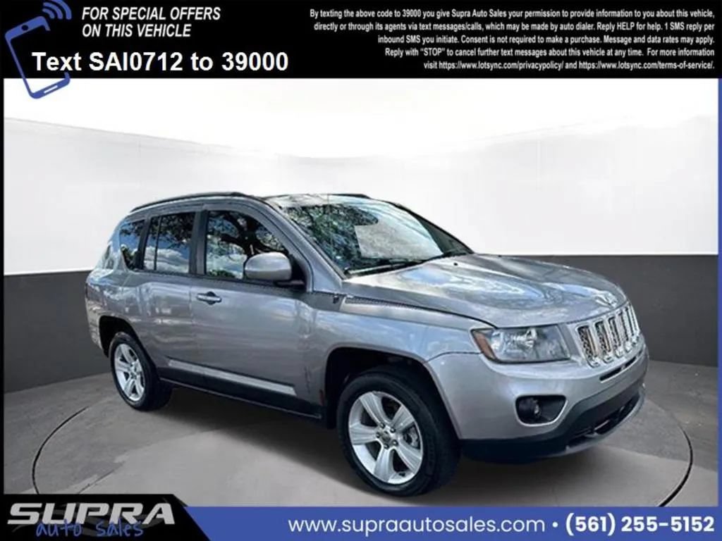 Used 2016 Jeep Compass Latitude FWD image 1