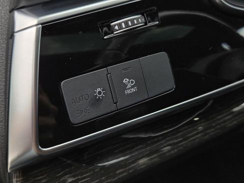Used 2025 Audi Q7 3.0T Premium Plus AWD/4WD image 22