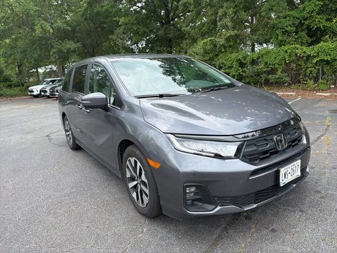 Used 2025 Honda Odyssey EX-L image 3