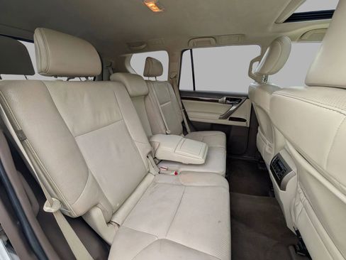 Used 2014 Lexus GX 460 w/ Premium Package AWD/4WD image 27