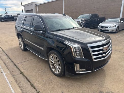 Used 2019 Cadillac Escalade Luxury image 5