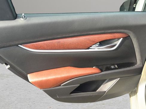 Used 2015 Cadillac XTS Premium image 13