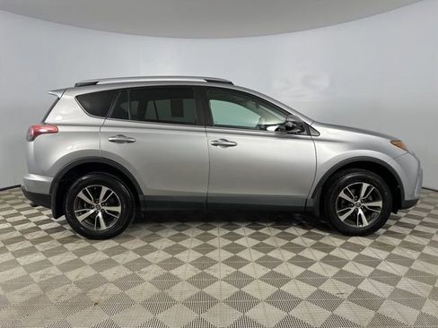 Used 2016 Toyota RAV4 XLE AWD/4WD image 8