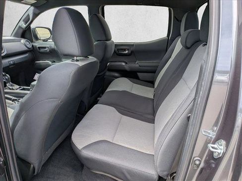 Used 2022 Toyota Tacoma TRD Sport w/ Technology Package RWD image 19