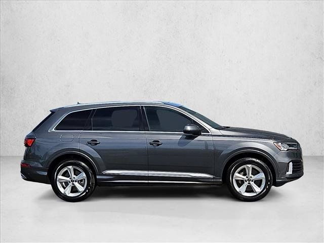 Used 2023 Audi Q7 2.0T Premium Plus w/ Premium Plus Package AWD/4WD image 4