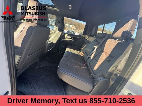 Used 2023 Chevrolet Silverado 1500 High Country w/ High Country Premium Package image 33