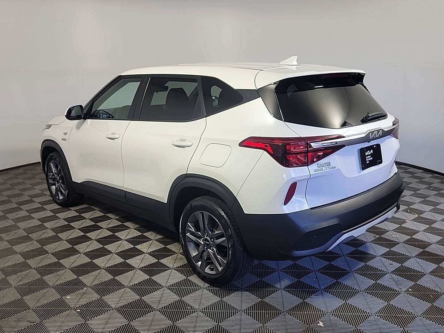Certified 2023 Kia Seltos LX AWD/4WD image 9