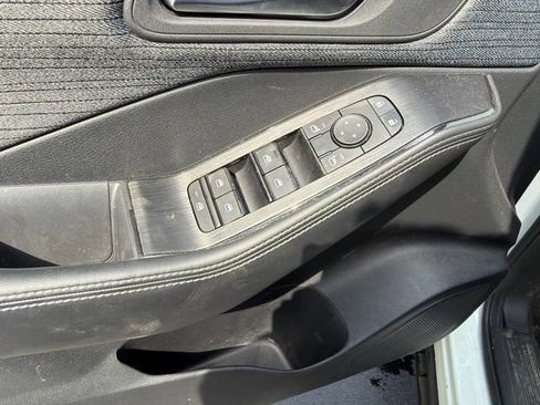 Used 2023 Nissan Rogue SV AWD/4WD image 17