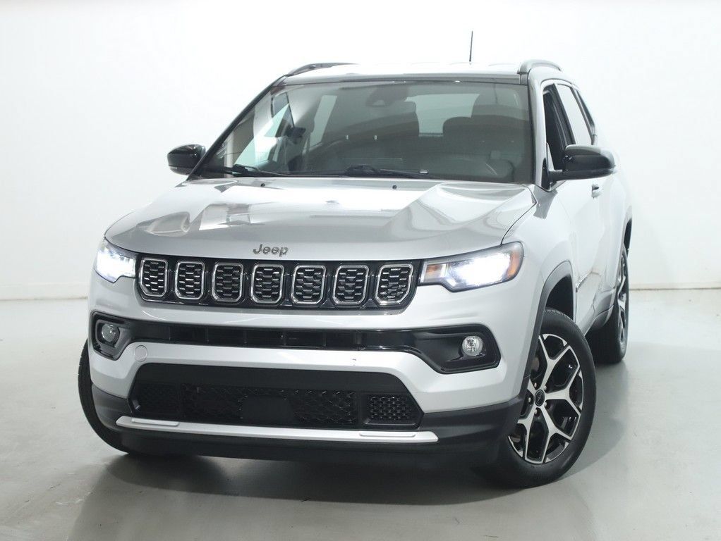 Used 2025 Jeep Compass Limited AWD/4WD image 3