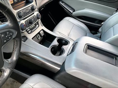 Used 2015 Chevrolet Tahoe LT RWD image 17