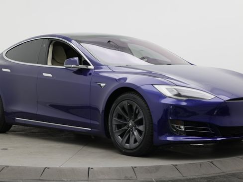 Used 2018 Tesla Model S 75D AWD/4WD image 6