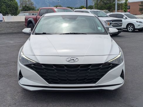 Used 2023 Hyundai Elantra SE FWD image 11