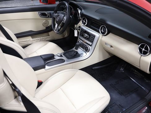 Used 2012 Mercedes-Benz SLK 350 image 36
