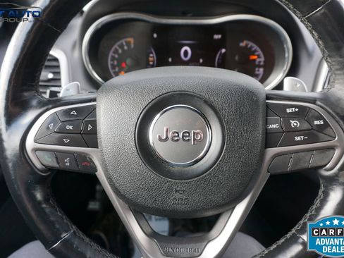 Used 2017 Jeep Grand Cherokee Altitude AWD/4WD image 39