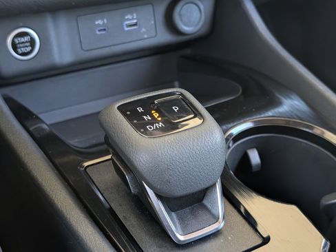 Used 2023 Nissan Rogue SV FWD image 30