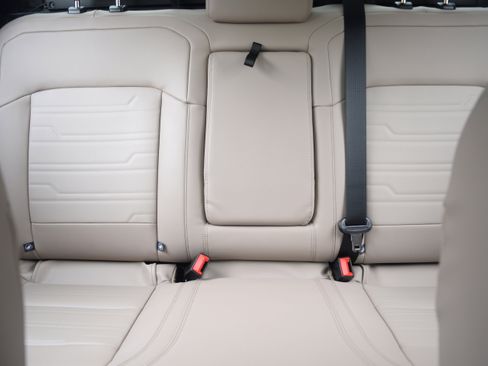 Used 2024 Ford Ranger Lariat w/ Advanced Towing Package image 17