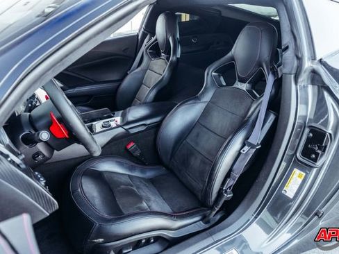 Used 2017 Chevrolet Corvette Stingray Coupe RWD image 5