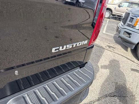 Used 2022 Chevrolet Silverado 1500 Custom image 7