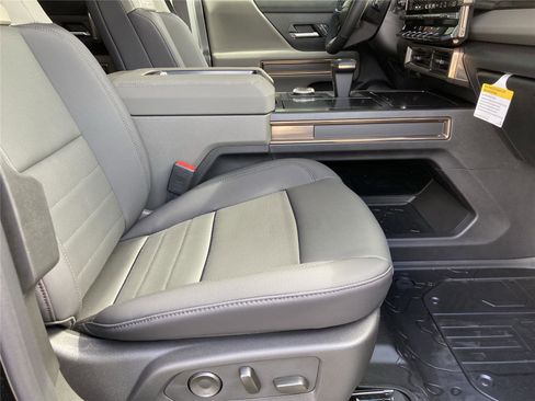 New 2025 GMC Hummer EV 3X w/ LPO, Dark Essentials Package image 42