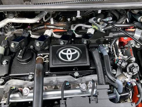 Certified 2025 Toyota Corolla SE w/ SE Premium Package image 33