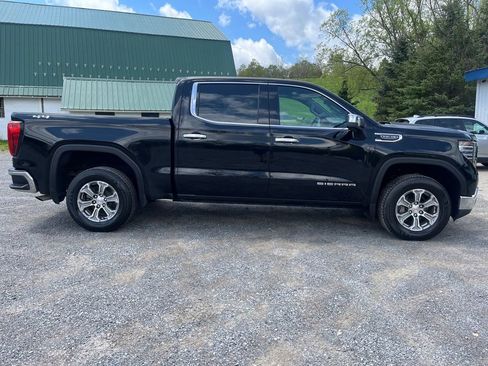 Used 2025 GMC Sierra 1500 SLT AWD/4WD image 4