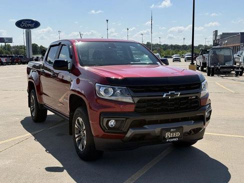 Used 2021 Chevrolet Colorado Z71 w/ Safety Package AWD/4WD image 2