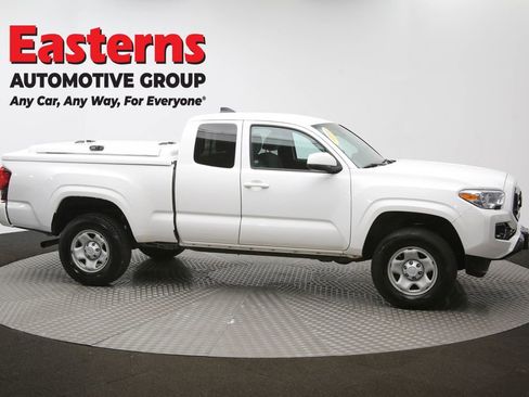 Used 2022 Toyota Tacoma SR image 46