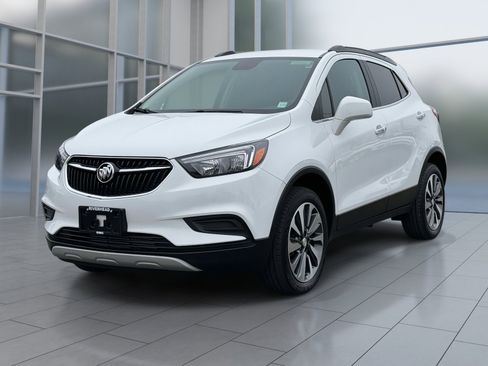 Used 2022 Buick Encore Preferred AWD/4WD image 1
