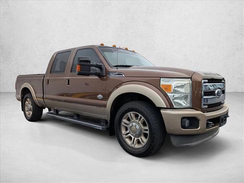 Used 2011 Ford F250 King Ranch image 3