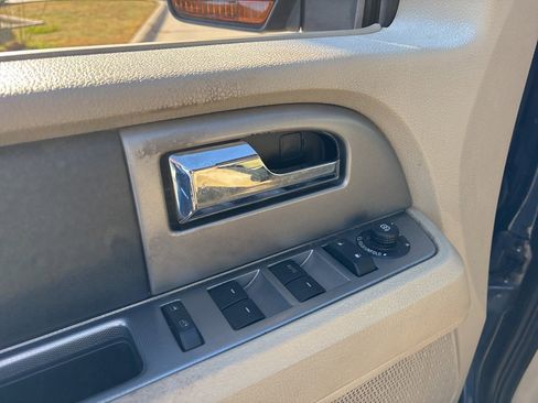 Used 2015 Ford Expedition EL XLT w/ Equipment Group 202A image 16