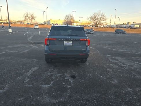 New 2026 Ford Explorer Active image 4