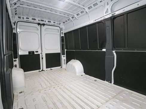 Used 2026 RAM ProMaster 2500 w/ Convenience Group FWD image 17