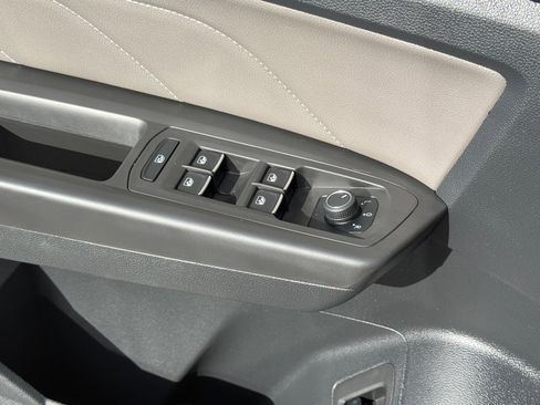 Used 2023 Volkswagen Atlas SE w/ Panoramic Sunroof Package image 25