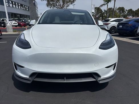 Used 2025 Tesla Model Y Performance image 7