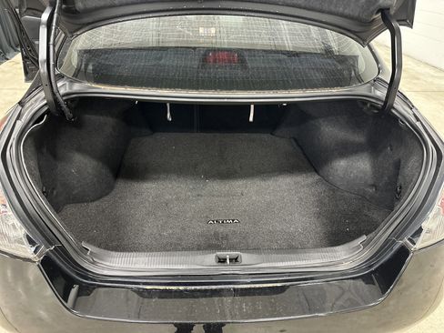 Used 2012 Nissan Altima 2.5 SL w/ 2.5SL Pkg FWD image 32