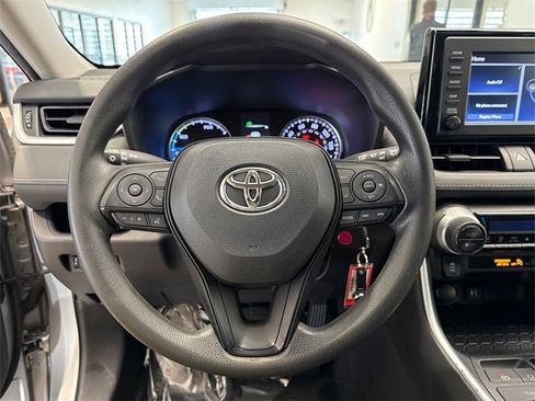 Used 2019 Toyota RAV4 LE image 20