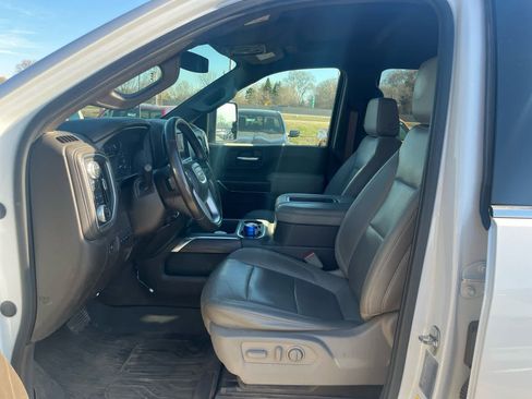 Used 2021 GMC Sierra 3500 SLT w/ SLT Convenience Package image 9