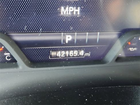 Used 2025 RAM 1500 Laramie image 13