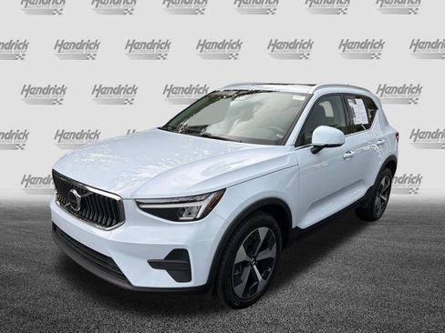 Certified 2024 Volvo XC40 B5 Core w/ Protection Package Premier AWD/4WD image 5
