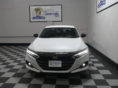 Used 2021 Honda Accord Sport image 2