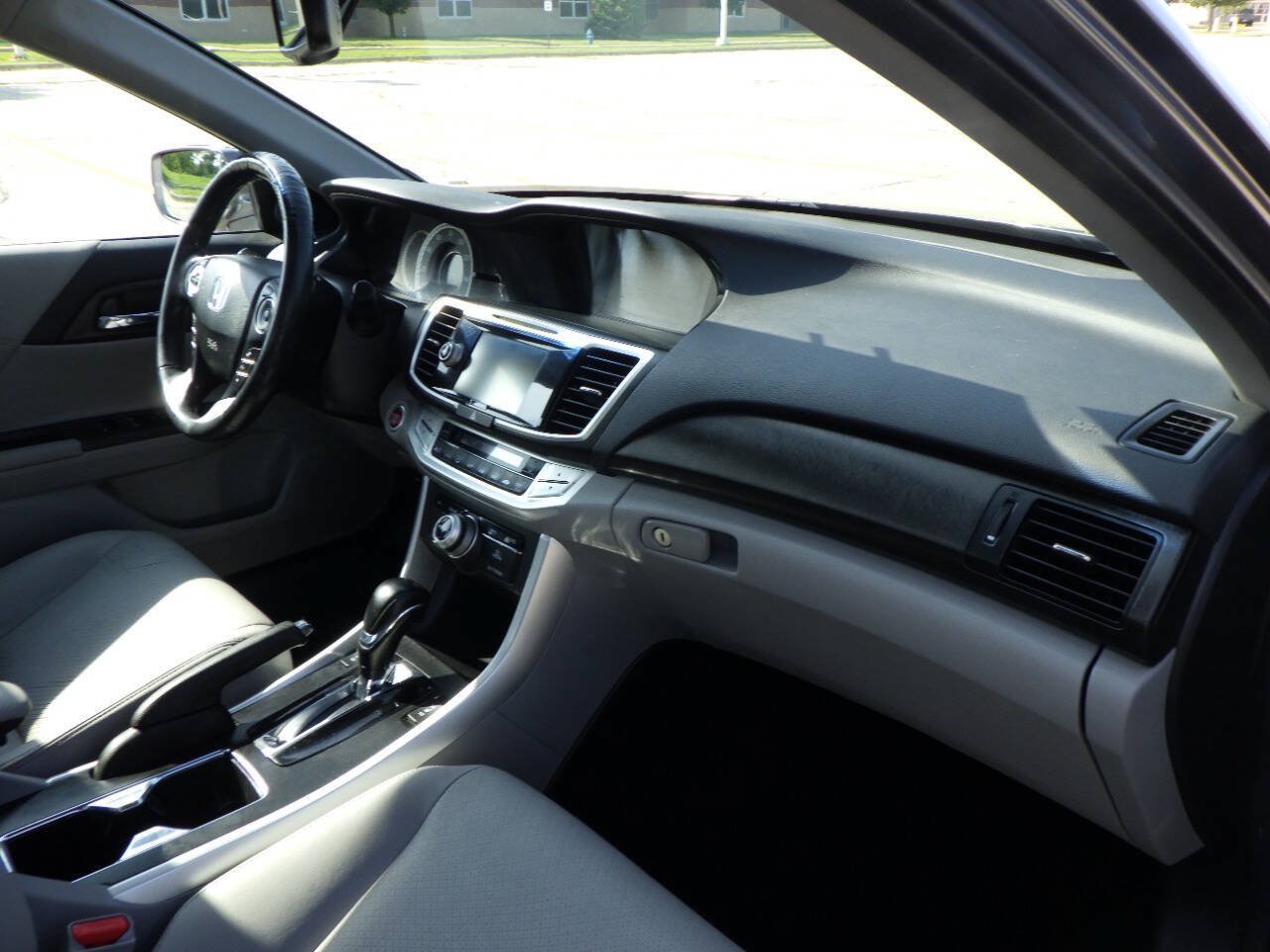 Used 2013 Honda Accord Touring image 23