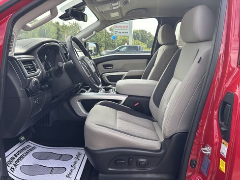 Used 2024 Nissan Titan SV w/ Accessory Utility Package AWD/4WD image 4