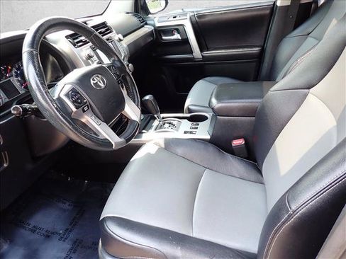 Used 2016 Toyota 4Runner SR5 Premium AWD/4WD image 8