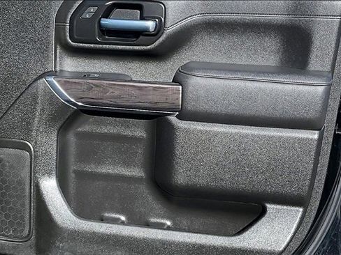 Used 2022 Chevrolet Silverado 3500 LTZ image 29