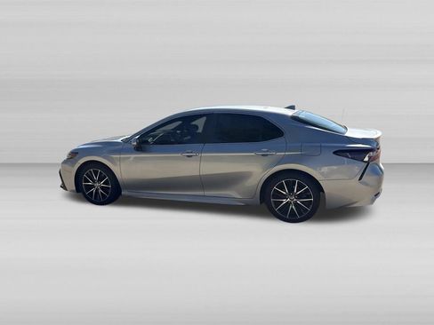Used 2022 Toyota Camry SE w/ Carpet Mat Package (TMS) FWD image 7