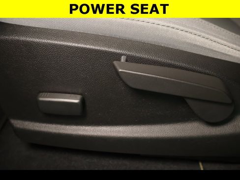 Used 2021 Chevrolet Colorado W/T w/ Custom Special Edition image 5