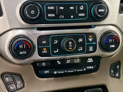 Used 2019 GMC Yukon SLT w/ Premium Edition AWD/4WD image 21